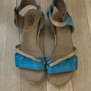Miz Mooz Women's Teal and Tan Sandals